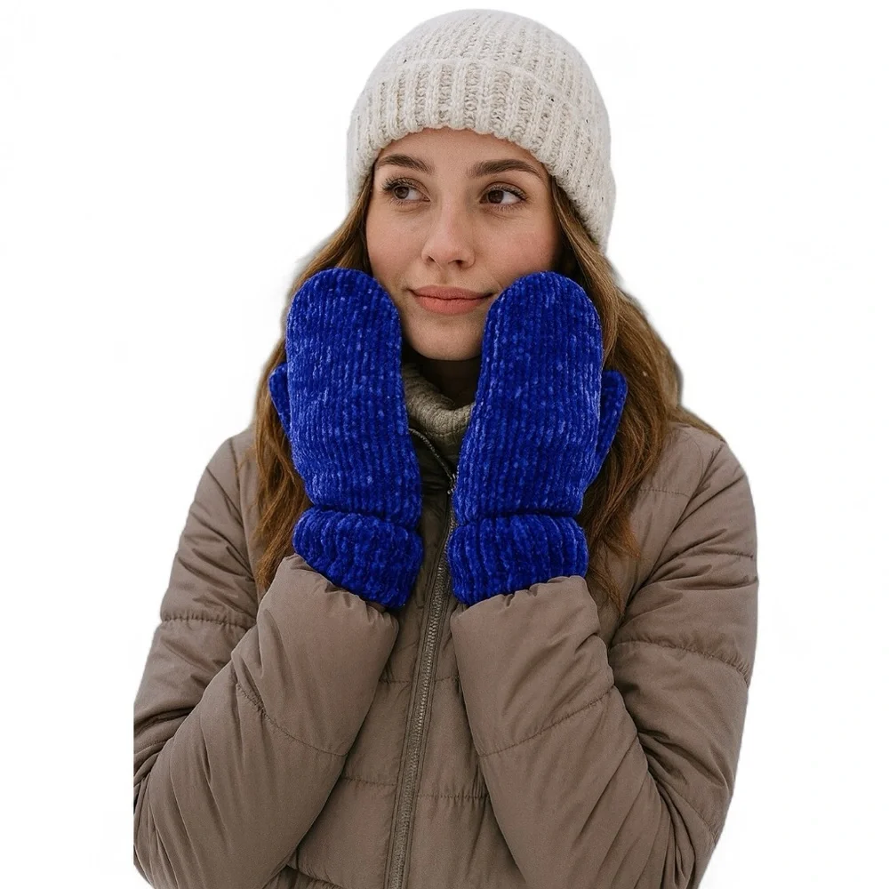 Kurt Geiger Soft Chenille Women’s Mittens Blue One Size NWT